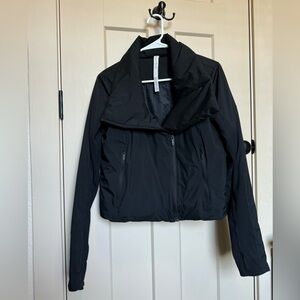 Lululemon mid weight puffer jacket.